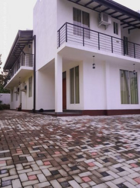 6 Bed Room House for Rent at Battaramulla - Colombo