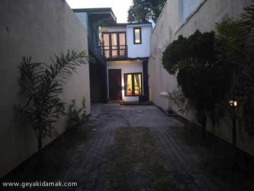 4 Bed Room House For Rent At Colombo 5 - Colombo Sri Lanka