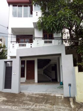 6 Bed Room House for Rent at Rajagiriya - Colombo